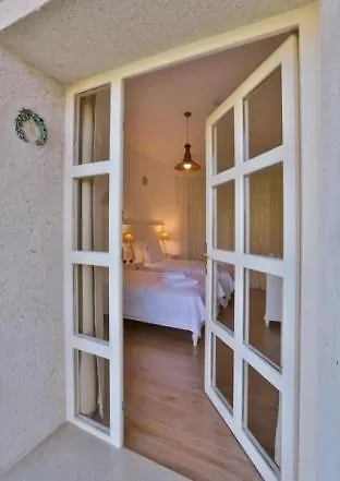 Alacati Kose Butique Cesme